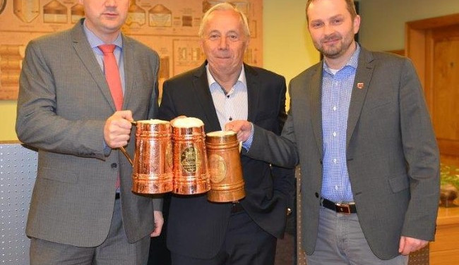 Hejtman Martin Půta (vlevo), primátor města Tbilisi David Narmania (uprostřed) a primátor města Liberec Tibor Batthyány. Foto: MML