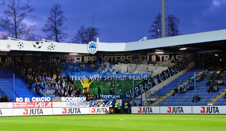 Fanoušci Slovanu. Foto: Jaroslav Appeltauer