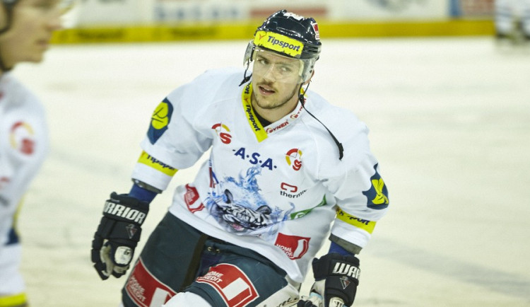 Hokejový útočník Bakoš prodloužil o dva roky smlouvu s Libercem. Foto: HC Bilí Tygři Liberec