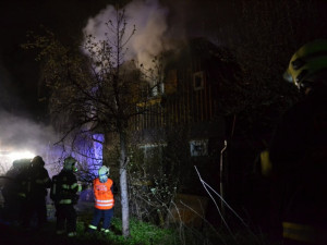 Požár v Andělčině ulici. Foto: HZSLK