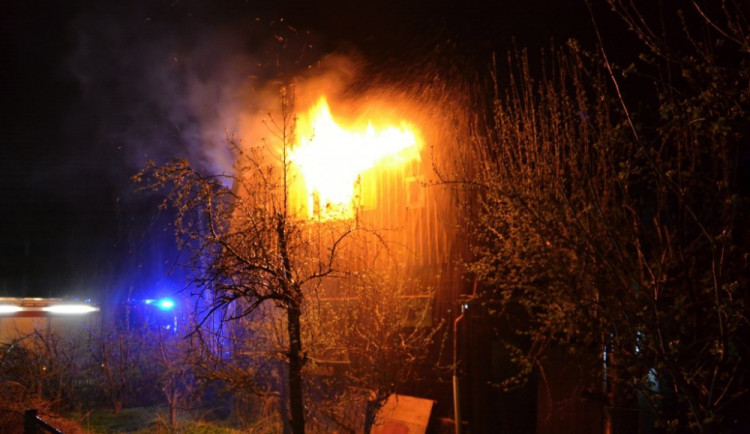 Požár v Andělčině ulici. Foto: HZSLK