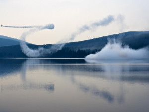 V Jizerských horách se po dvou letech opět vápní přehrada Souš. Foto: Zbyněk Tomík