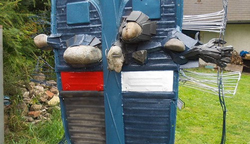 Monumentální Karouškova socha se po půlstoletí vrátila do Liberce. Foto: OGL