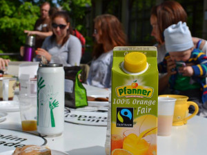 Liďáky provoněla férová snídaně. Zúčastnilo se jí 20 lidí. Foto: Férová snídaně