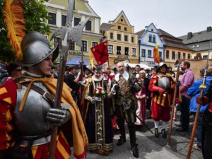 Valdštejnské slavnosti dnes přilákaly do Frýdlantu tisíce lidí