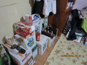 Inspekce zavřela samošku na Frýdlantsku. Majitel spal mezi zbožím