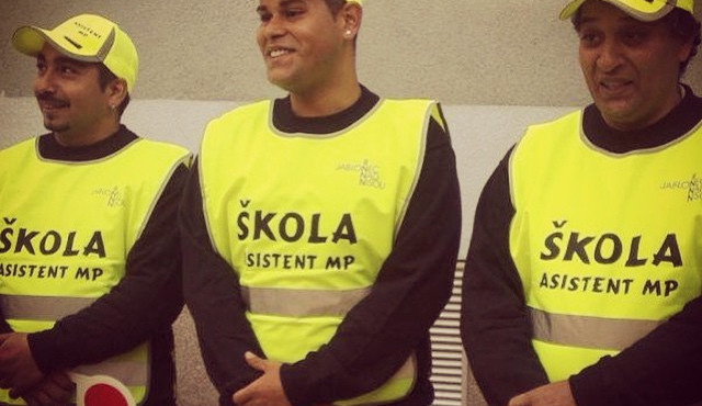 Asistenti prevence kriminality nejsou jedinými pomocníky městské policie v Jablonci. Od začátku května pomáhají strážníkům také dlouhodobě nezaměstnaní z veřejně prospěšných prací.