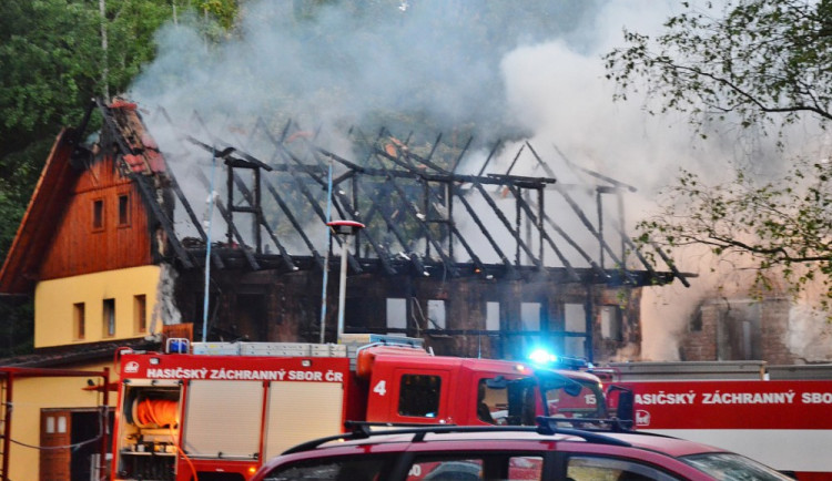 Chata po požáru. Foto: Pozary.cz