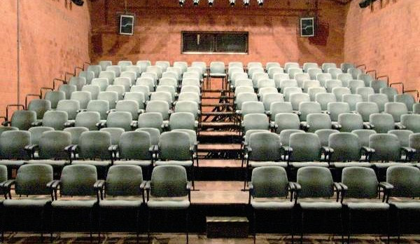 Herci budou lákat na divadelní festival WTF?! snídaní