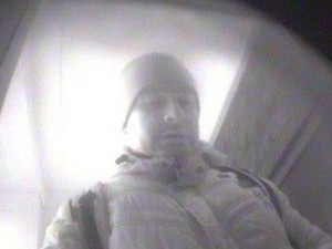 Tahle dvojice vybírala z kradených karet. Poznáváte je?