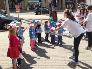 Ulice Liberce patřily volejbalu. Odbíjelo se u kraje i před radnicí