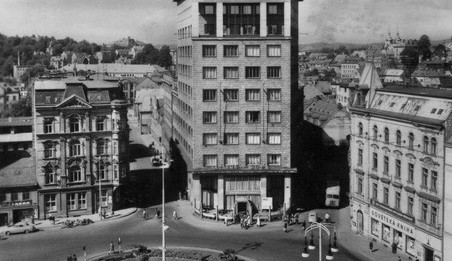 1e9d0d2f80397_gallery