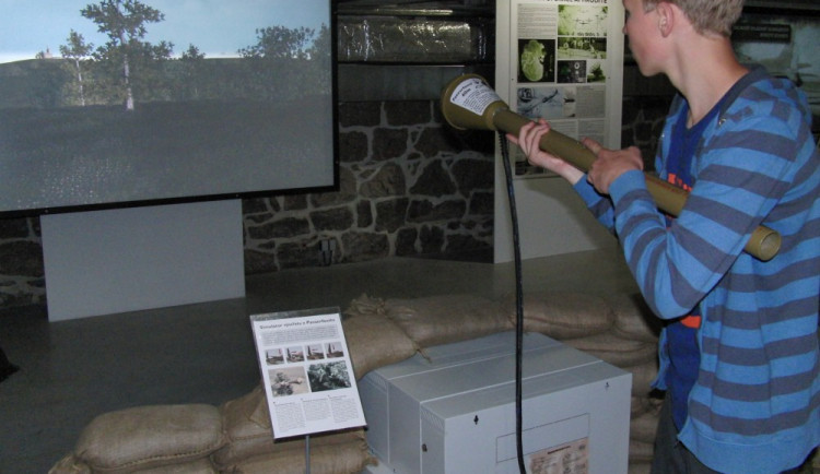 Interaktivní výstava: Pancéřová pěst i simulovaný nálet