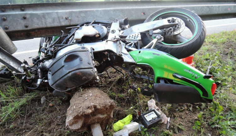 Dnešní nehoda u Rádla. Foto: HZSLK