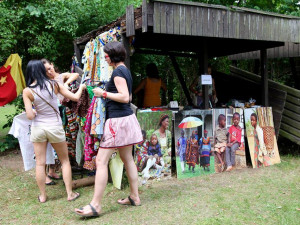 V Liberci startují doteky Afriky, Bárta mluvil o vážkách