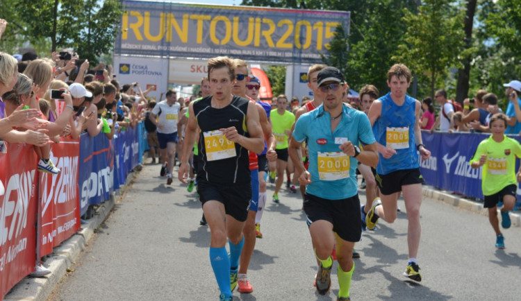 Martin Koukal vybíhá do závodu Run Tour.