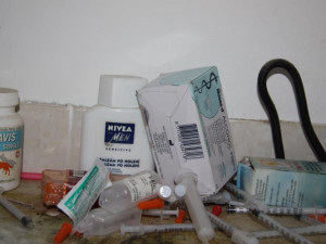 V centru Liberce odhalili varnu pervitinu, v bytě žily také děti. Foto: Policie ČR