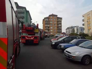 V ulici Seniorů hořelo. Požár nejspíš způsobila klimatizace. Foto: David Fišer
