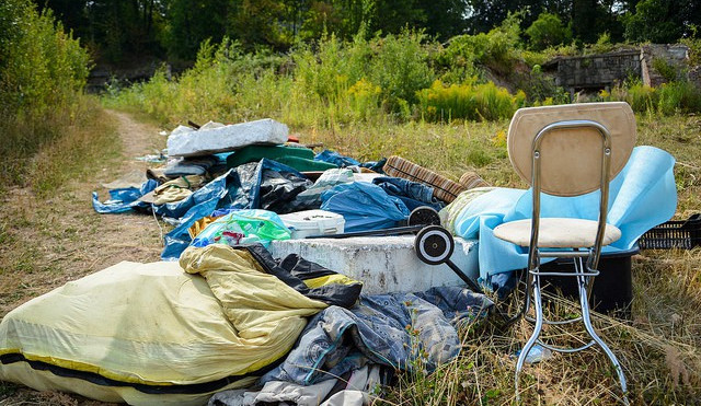 25 tun odpadků. Dobrovolníci vyčistili areál po Textilaně. Foto: Jan Král