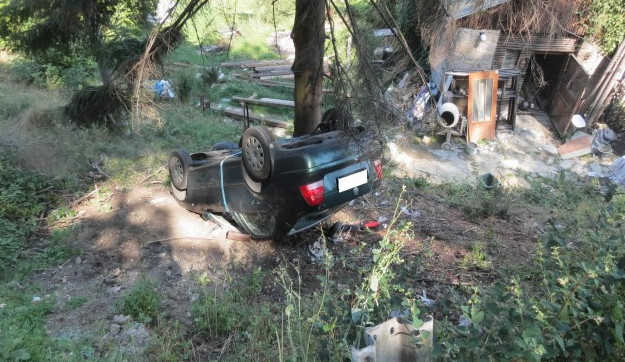 Neopatrná řidička vytlačila ze silnice auto politika Šolce. Foto: Policie ČR