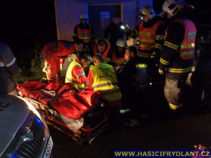 Řidič naboural do trafostanice ve Frýdlantu, zranil se