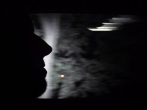 Noční služba v policejním autě utíká pomalu, hlavně po půlnoci