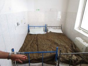 Takhle žijí uprchlické děti v Bělé, podle ombudsmanky hůře než vězni. Foto: Stanislav Biler