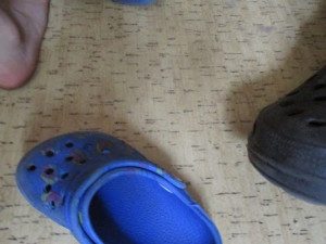 Takhle žijí uprchlické děti v Bělé, podle ombudsmanky hůře než vězni. Foto: Stanislav Biler