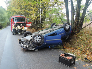 Silnice blokovaly desítky nehod, bouralo se v celém kraji. Foto: HZSLK