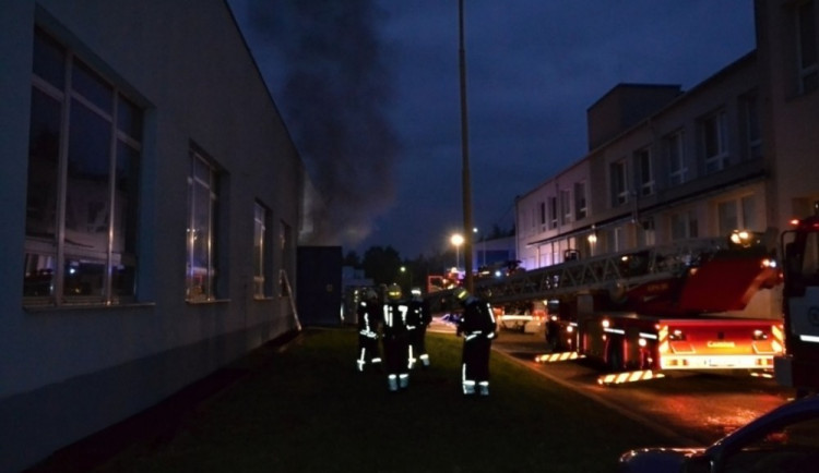 Požár v Jablonci. Foto: HZS LK