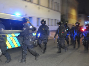 Libercem prošel pochod fanoušků Groningenu, policie musela zasahovat