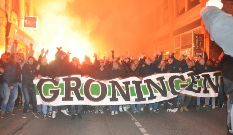 Libercem prošel pochod fanoušků Groningenu, policie musela zasahovat