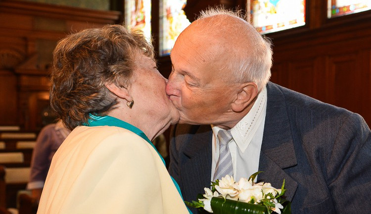 Manželé Slačíkovi z Liberce oslavili kamenné výročí svatby