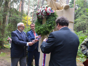 Pomník rumburské vzpoury v Novém Boru získal původní podobu