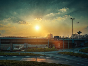 VIDEO: Na průtah Libercem navede řidiče nová rampa u Géčka. V pondělí začne další omezení