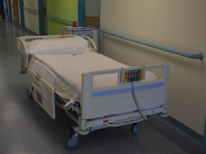 Zatímco jiné nemocnice lůžka ruší, v České Lípě přibude 13 nových