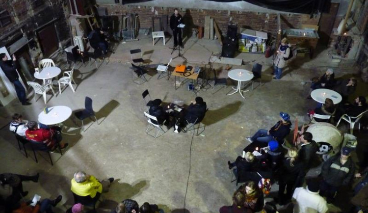 Noc venku ve Varšavě