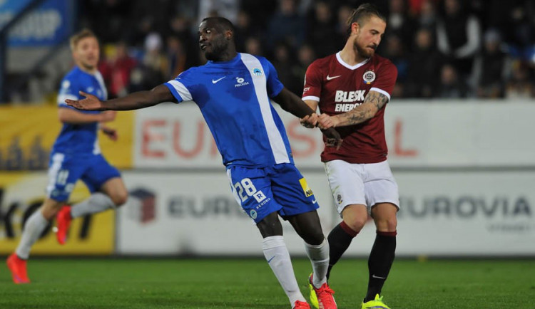 Vloni porazil Slovan Spartu 2:1