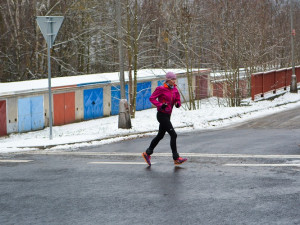 Na Aloisině výšině je po dvou letech dokončena oprava  ulice