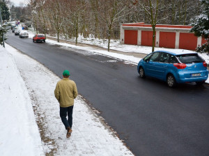 Na Aloisině výšině je po dvou letech dokončena oprava  ulice