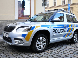 Kamery, nové radiostanice i lustrace přes tablet. Policie vybavila auta moderními technologiemi