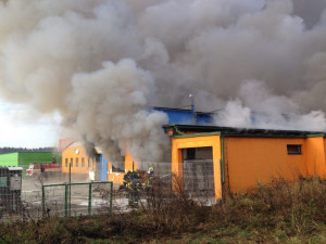 Požár v turnovské továrně Agba