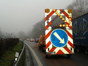 FOTO: Rychlostku na Liberec zablokovala ve čtvrtek ráno hromadná nehoda