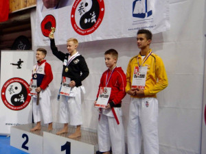 Zlatý Matěj Říha nedal svým soupeřům v kata šanci