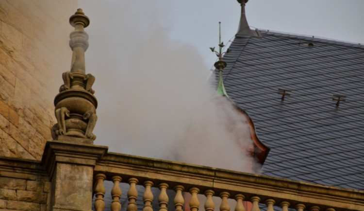 Dým stoupající z muzea vyděsil Liberečany, hasiči si pro cvičení připravili autentické podmínky