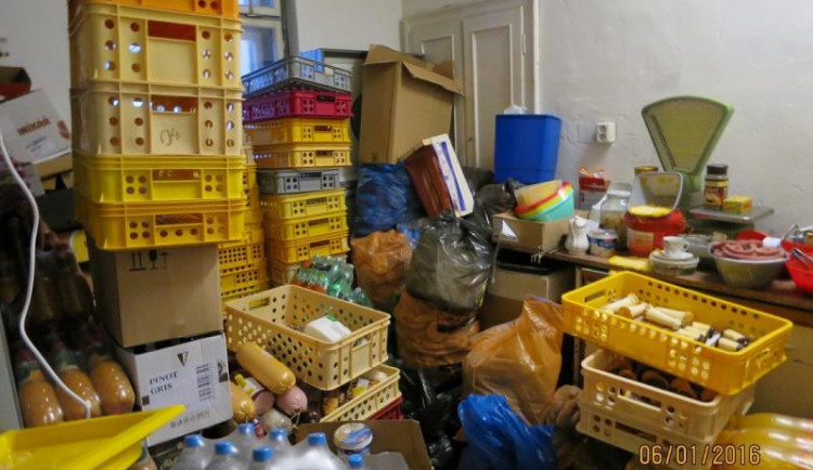 Nepořádek a špína. Inspekce zavřela samoobsluhu v Jablonci nad Nisou