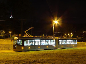 Dopravní podnik chce bojovat s bakteriemi v kabinách tramvají, vystříká je vrstvou nanočástic