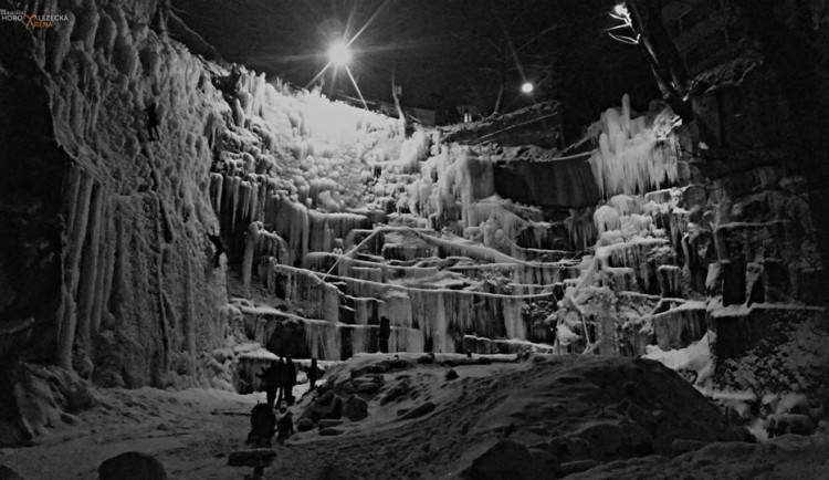 Ledová stěna v bývalém lomu Na Bídě se opět otevřela veřejnosti