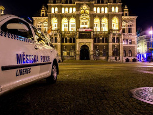 Se zhasnutými světly chaoticky projížděl Košickou. Nakonec ujížděl před policií