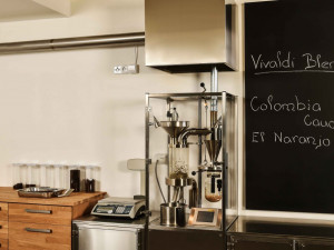 Unikátní pražírna kávy v Turnově si zapamatuje pražící proces každého zákazníka